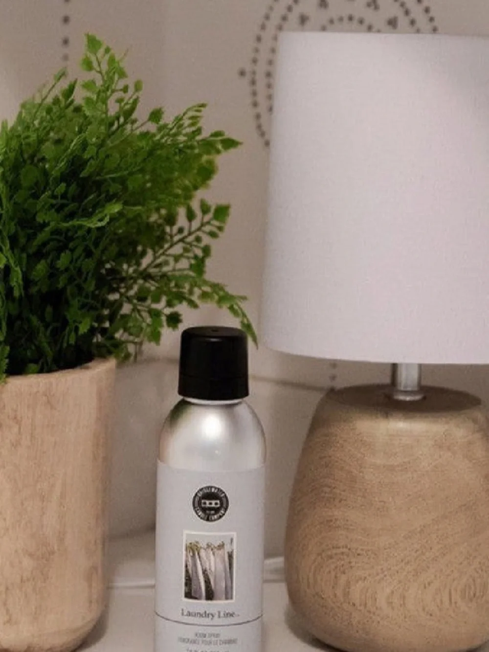 Luxury Laundry Line Non-Aerosol Room Spray - Picture 2 of 2
